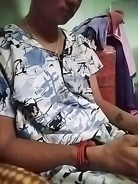 Snapshot of aadhini01 chatting on February 13, 2025, 9:17 pm aadhini01 online show from February 13, 2025, 9:17 pm