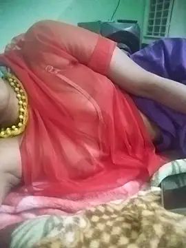 Snapshot of aadhini01 chatting on March 2, 2025, 1:15 am aadhini01 online show from March 2, 2025, 1:15 am