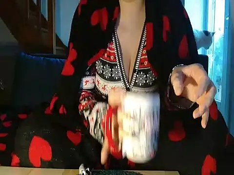 Snapshot of Lauzo21 chatting on December 17, 2025, 7:35 am Lauzo21 online show from December 17, 2025, 7:35 am