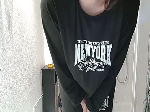 Snapshot of Lauzo21 chatting on February 18, 2026, 8:55 am Lauzo21 online show from February 18, 2026, 8:55 am