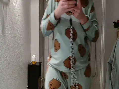 Snapshot of Lauzo21 chatting on February 24, 2026, 6:47 am Lauzo21 online show from February 24, 2026, 6:47 am