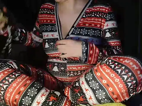 Snapshot of Lauzo21 chatting on December 19, 2025, 6:27 am Lauzo21 online show from December 19, 2025, 6:27 am