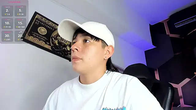 AbbySmiitth  online show from November 20, 2025, 8:42 pm