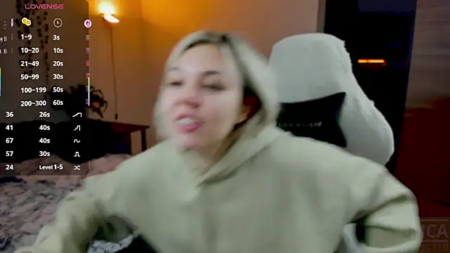 Snapshot of whoa-hoa-hoa-hoa-hoa chatting on October 17, 2025, 8:54 pm whoa-hoa-hoa-hoa-hoa online show from October 17, 2025, 8:54 pm