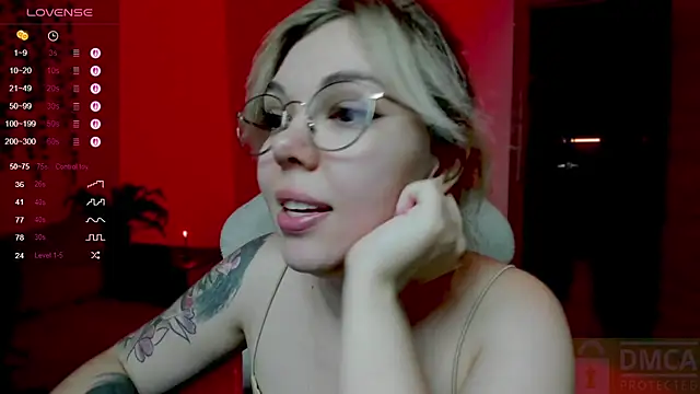 Snapshot of whoa-hoa-hoa-hoa-hoa chatting on November 6, 2025, 2:10 pm whoa-hoa-hoa-hoa-hoa online show from November 6, 2025, 2:10 pm