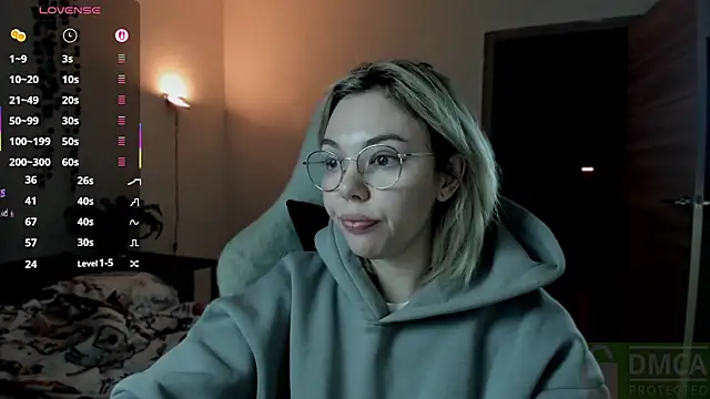 Snapshot of whoa-hoa-hoa-hoa-hoa chatting on October 13, 2025, 9:16 pm whoa-hoa-hoa-hoa-hoa online show from October 13, 2025, 9:16 pm