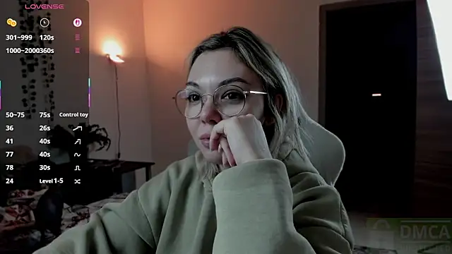 Snapshot of whoa-hoa-hoa-hoa-hoa chatting on October 15, 2025, 8:50 pm whoa-hoa-hoa-hoa-hoa online show from October 15, 2025, 8:50 pm