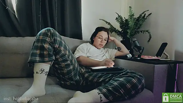 Snapshot of whoa-hoa-hoa-hoa-hoa chatting on February 27, 2025, 2:32 pm whoa-hoa-hoa-hoa-hoa online show from February 27, 2025, 2:32 pm