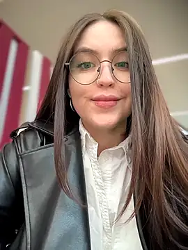 meow girl online show from March 24, 2026, 3:01 pm