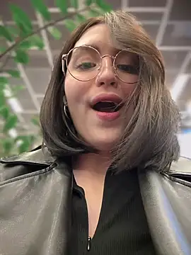 meow girl online show from March 16, 2025, 10:55 am