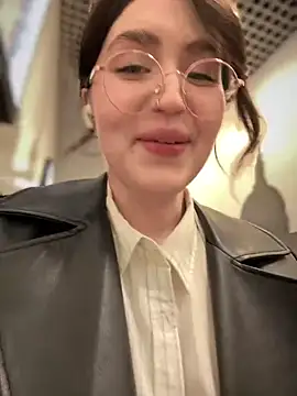 meow girl online show from March 15, 2025, 2:23 pm