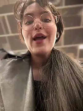 meow girl online show from February 27, 2025, 1:17 pm