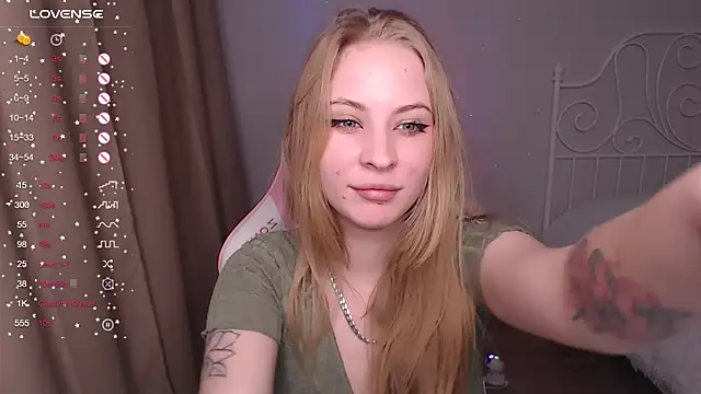 Snapshot of lilKitty_Melanie chatting on December 4, 2024, 6:00 pm lilKitty Melanie online show from December 4, 2024, 6:00 pm