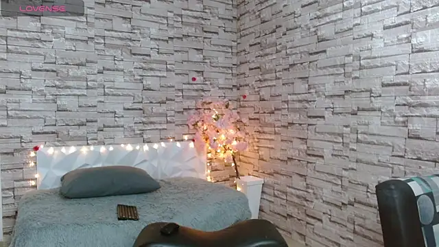 Vanse lust online show from March 11, 2025, 10:42 pm