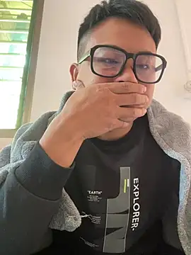 lixiaoshuai8 online show from January 19, 2026, 4:38 am