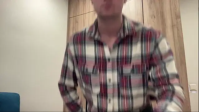 cute mark online show from March 17, 2026, 6:44 pm