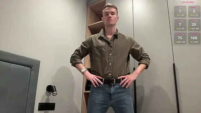 Snapshot of cute_mark chatting on October 28, 2025, 5:23 pm cute mark online show from October 28, 2025, 5:23 pm