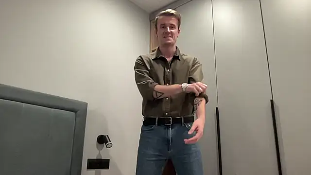 Snapshot of cute_mark chatting on October 7, 2025, 4:41 pm cute mark online show from October 7, 2025, 4:41 pm