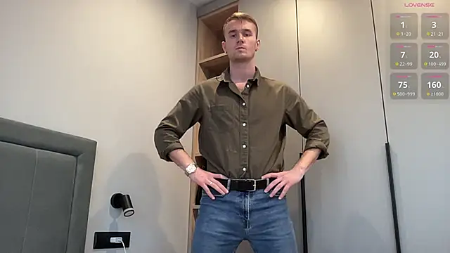 Snapshot of cute_mark chatting on October 29, 2025, 1:21 pm cute mark online show from October 29, 2025, 1:21 pm