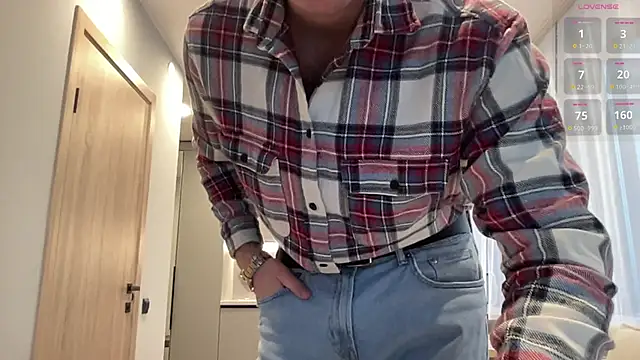 Snapshot of cute_mark chatting on December 5, 2025, 6:56 am cute mark online show from December 5, 2025, 6:56 am