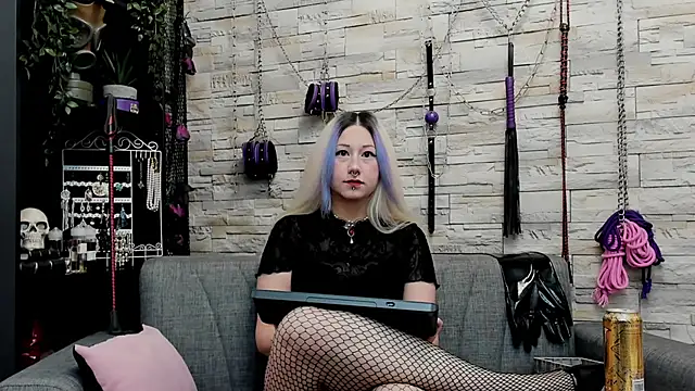 CruelMistress online show from January 12, 2026, 1:45 am