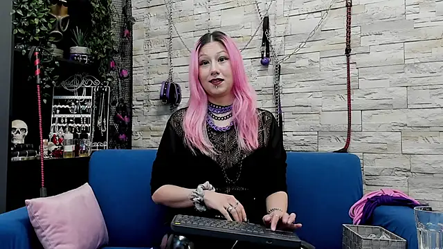 Snapshot of CruelMistress chatting on February 22, 2025, 3:23 am CruelMistress online show from February 22, 2025, 3:23 am