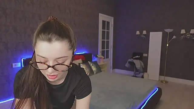 DinaCandy online show from March 2, 2025, 11:19 am