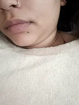 rituu07 online show from February 12, 2025, 7:44 am