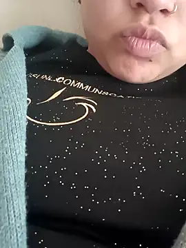 rituu07 online show from January 24, 2025, 10:32 am