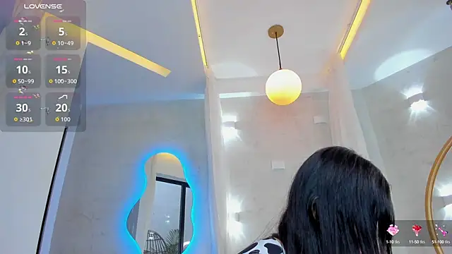 Venusflame   online show from October 21, 2025, 11:42 am