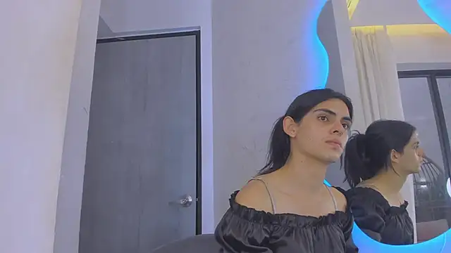 Venusflame   online show from March 18, 2025, 11:44 am