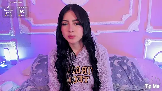 myeimmy 33 online show from April 17, 2026, 11:35 am