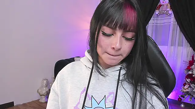 Snapshot of myeimmy_33 chatting on December 3, 2025, 9:14 pm myeimmy 33 online show from December 3, 2025, 9:14 pm