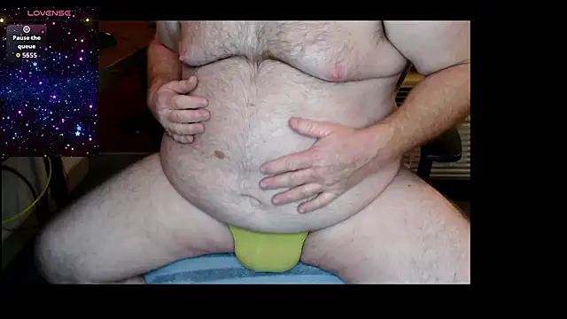 smalldickchub1 online show from December 18, 2025, 2:10 pm