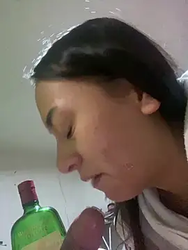 Snapshot of Little_aphrodite chatting on December 22, 2025, 2:55 am Little aphrodite online show from December 22, 2025, 2:55 am