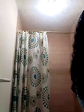 Snapshot of chloewildd_ chatting on February 5, 2025, 12:06 pm chloewildd online show from February 5, 2025, 12:06 pm