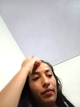 chloewildd  online show from February 19, 2026, 11:34 pm