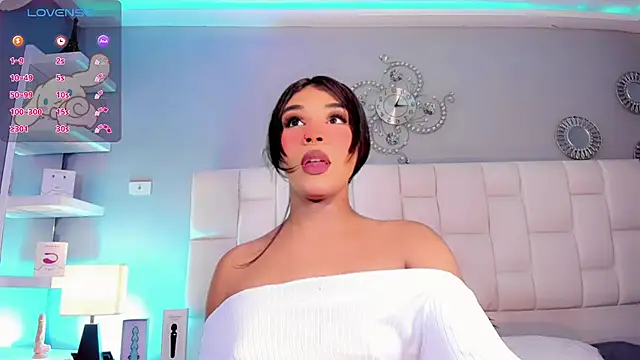 Snapshot of ValentinaMarinn chatting on March 8, 2025, 8:46 pm ValentinaMarinn online show from March 8, 2025, 8:46 pm