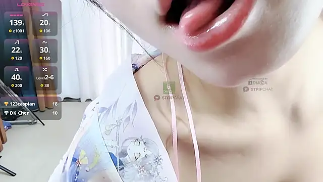 808dass online show from October 24, 2025, 5:06 am