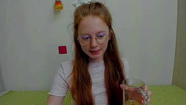 Snapshot of Fire_Luna chatting on September 11, 2025, 5:29 am Fire Luna online show from September 11, 2025, 5:29 am