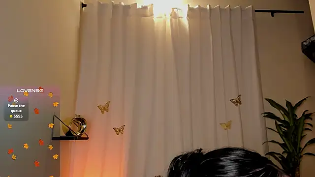 Snapshot of Kaaiiri chatting on December 17, 2025, 12:54 pm Kaaiiri online show from December 17, 2025, 12:54 pm