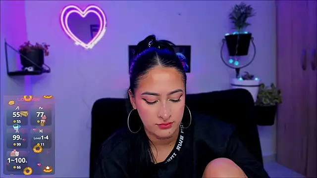 Snapshot of Kaaiiri chatting on January 22, 2025, 8:17 pm Kaaiiri online show from January 22, 2025, 8:17 pm