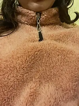 Snapshot of Golin-24 chatting on February 5, 2026, 1:23 am Golin-24 online show from February 5, 2026, 1:23 am