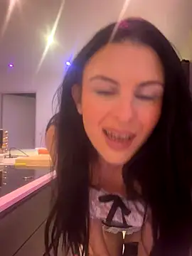 lenalux online show from November 27, 2025, 1:33 pm