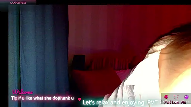 Snapshot of LilyXSky chatting on November 13, 2025, 4:00 pm LilyXSky online show from November 13, 2025, 4:00 pm