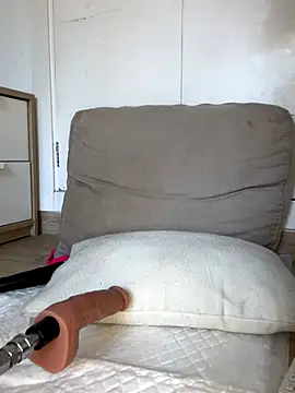 Snapshot of AlaskaLover chatting on October 25, 2025, 9:08 am AlaskaLover online show from October 25, 2025, 9:08 am