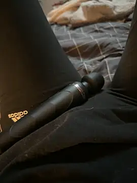 Ana-05 online show from December 10, 2024, 7:32 pm