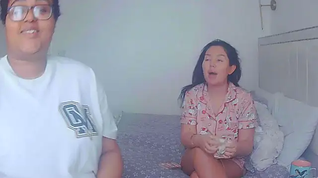 vanilla chocolate23 online show from February 22, 2026, 11:45 am