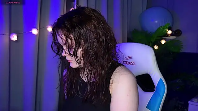 EnnySunrise online show from November 26, 2025, 6:52 pm