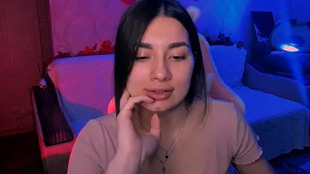 Snapshot of Swee_Alicee chatting on February 18, 2026, 7:10 pm Swee Alicee online show from February 18, 2026, 7:10 pm